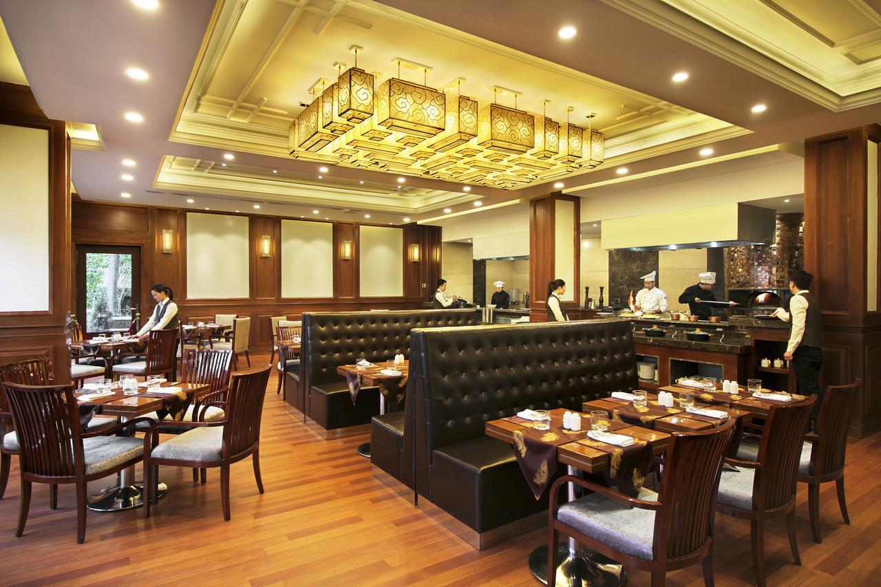 ดิ อินดัส แวลเลย์ Hotel เลห์ ภายนอก รูปภาพ